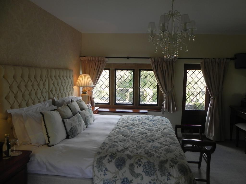 Bath Lodge Castle 伍尔弗顿 客房 照片