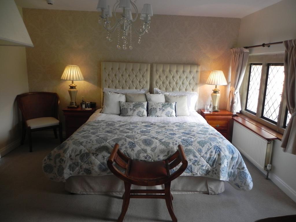 Bath Lodge Castle 伍尔弗顿 客房 照片