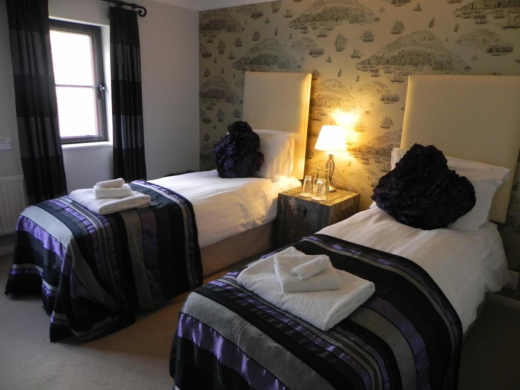 Bath Lodge Castle 伍尔弗顿 客房 照片