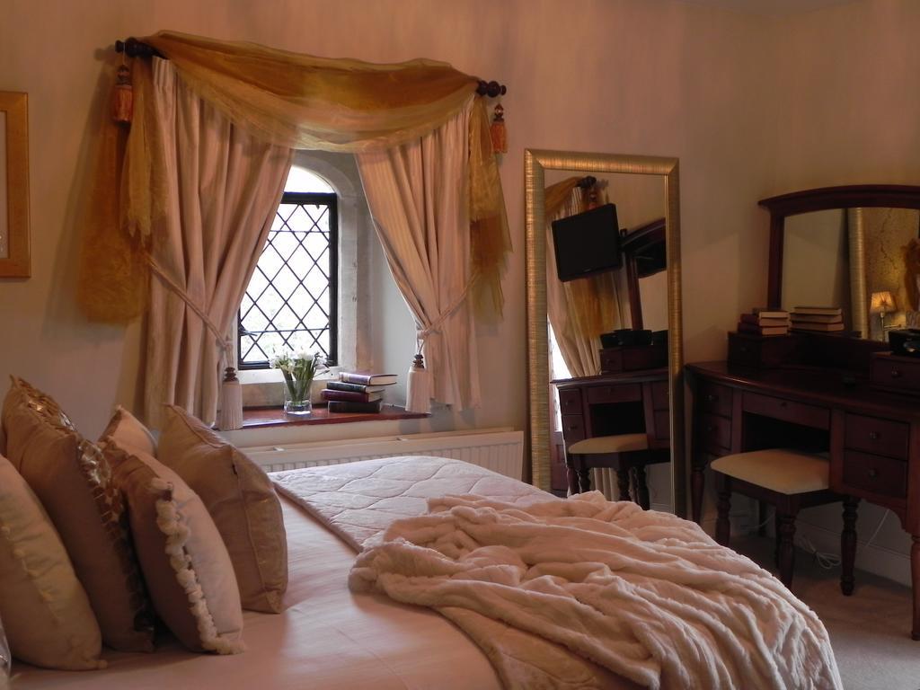 Bath Lodge Castle 伍尔弗顿 客房 照片