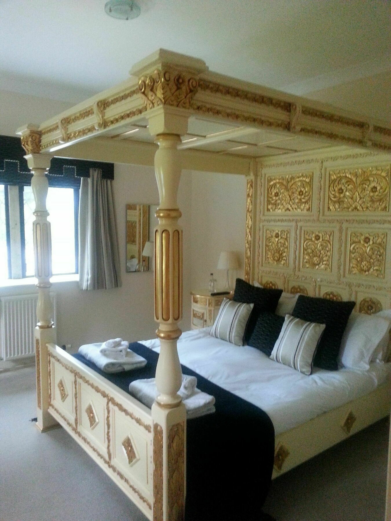 Bath Lodge Castle 伍尔弗顿 外观 照片